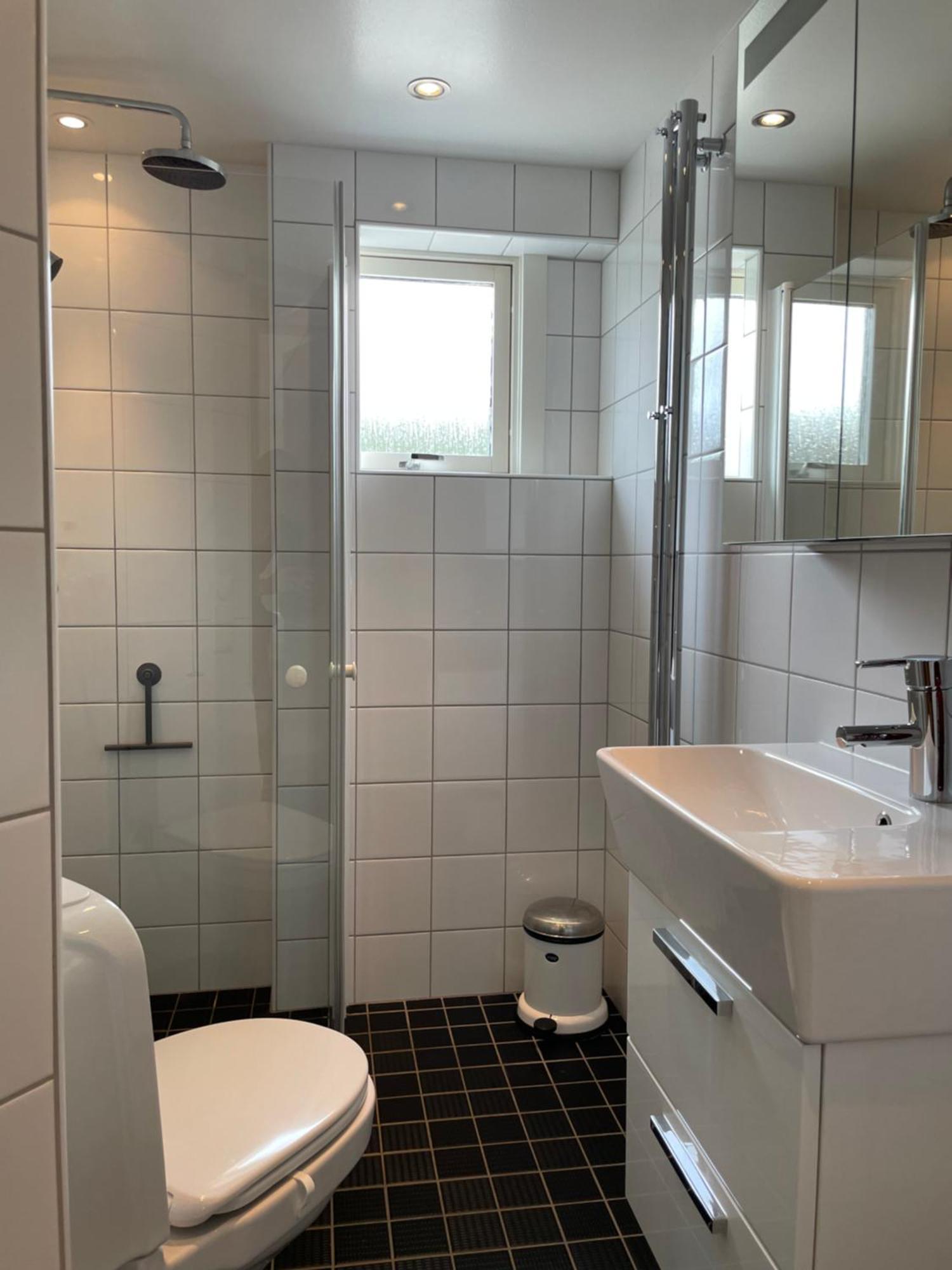 Annies Hus - Very Nice 2 Bedroom Apt Top Floor Strömstad Exteriör bild